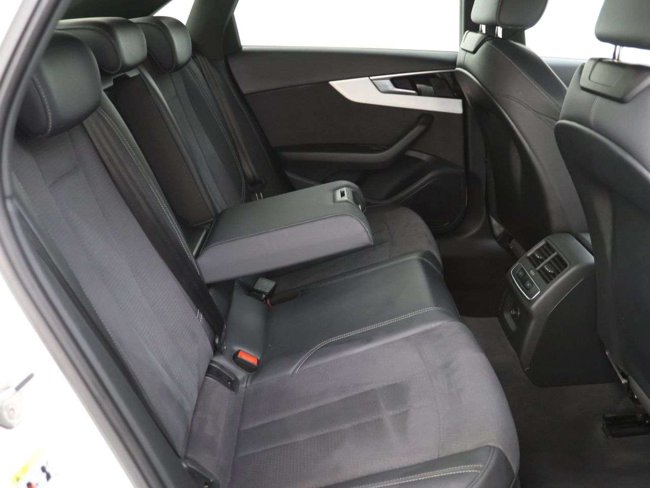 2023 AUDI A4 2023 AUDI A4