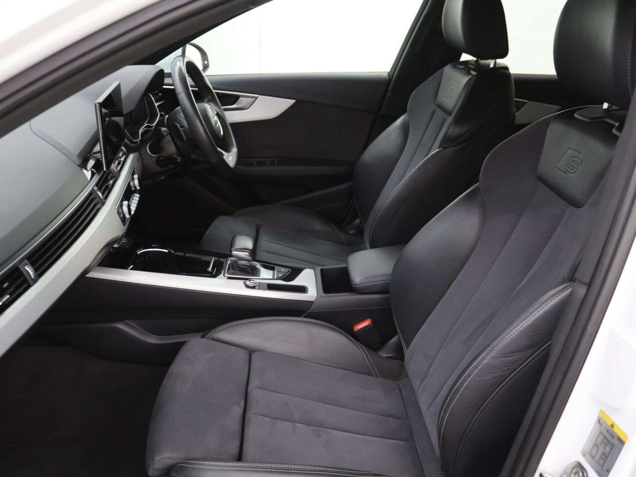 2023 AUDI A4 2023 AUDI A4