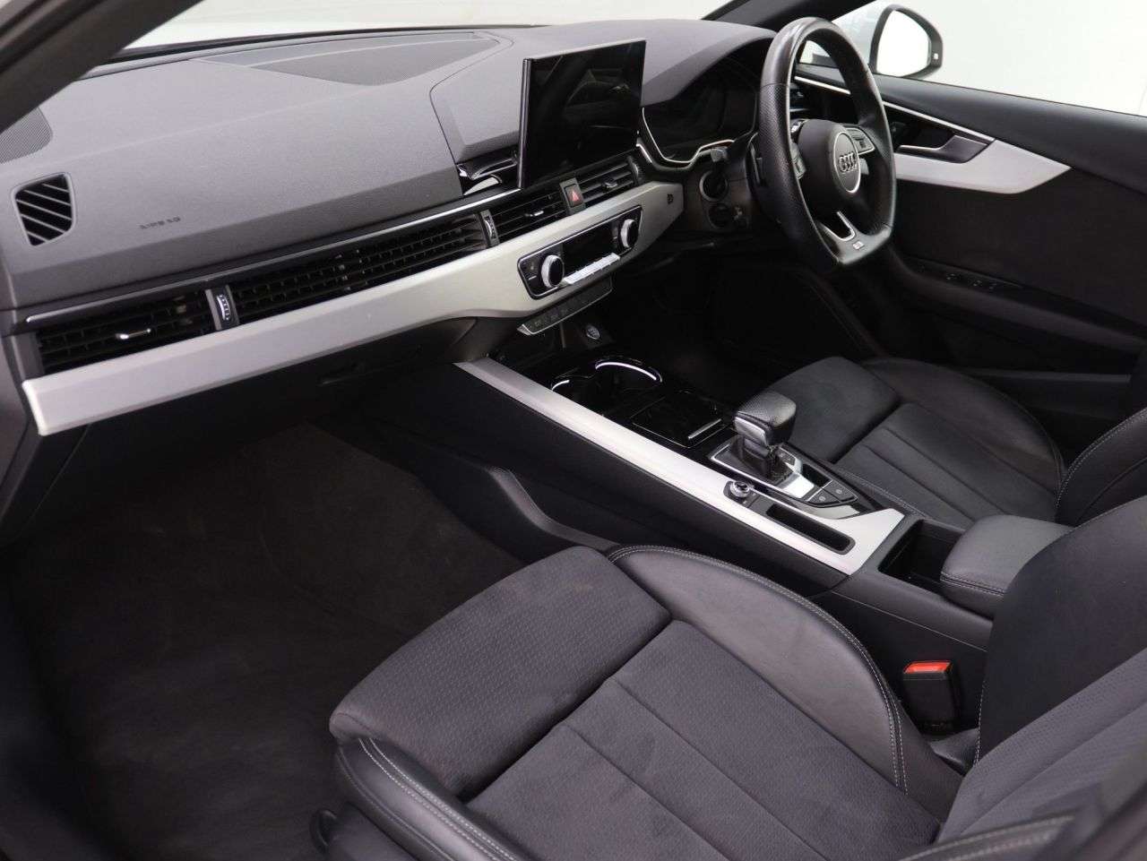 2023 AUDI A4 2023 AUDI A4
