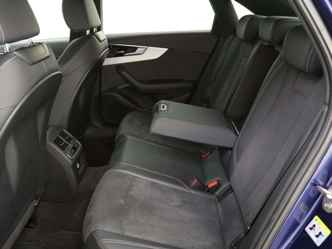 2023 AUDI A4 2023 AUDI A4