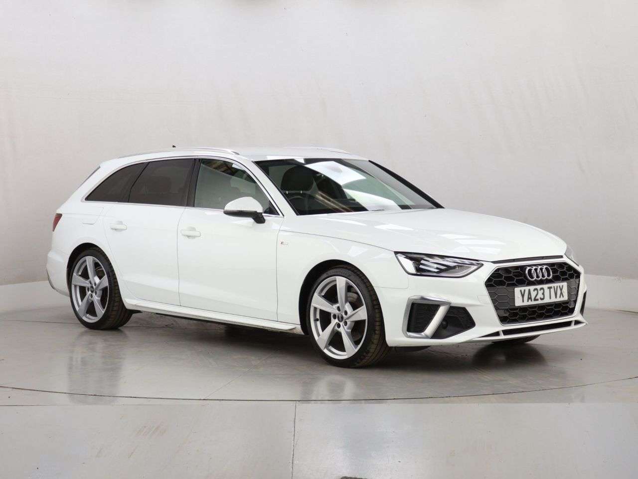 A 2023 AUDI A4 AVANT 2.0 TFSI 35 S line Estate 5dr Petrol S Tronic Euro 6 (s/s) (150 ps) A 2023 AUDI A4 AVANT 2.0 TFSI 35 S line Estate 5dr Petrol S Tronic Euro 6 (s/s) (150 ps)