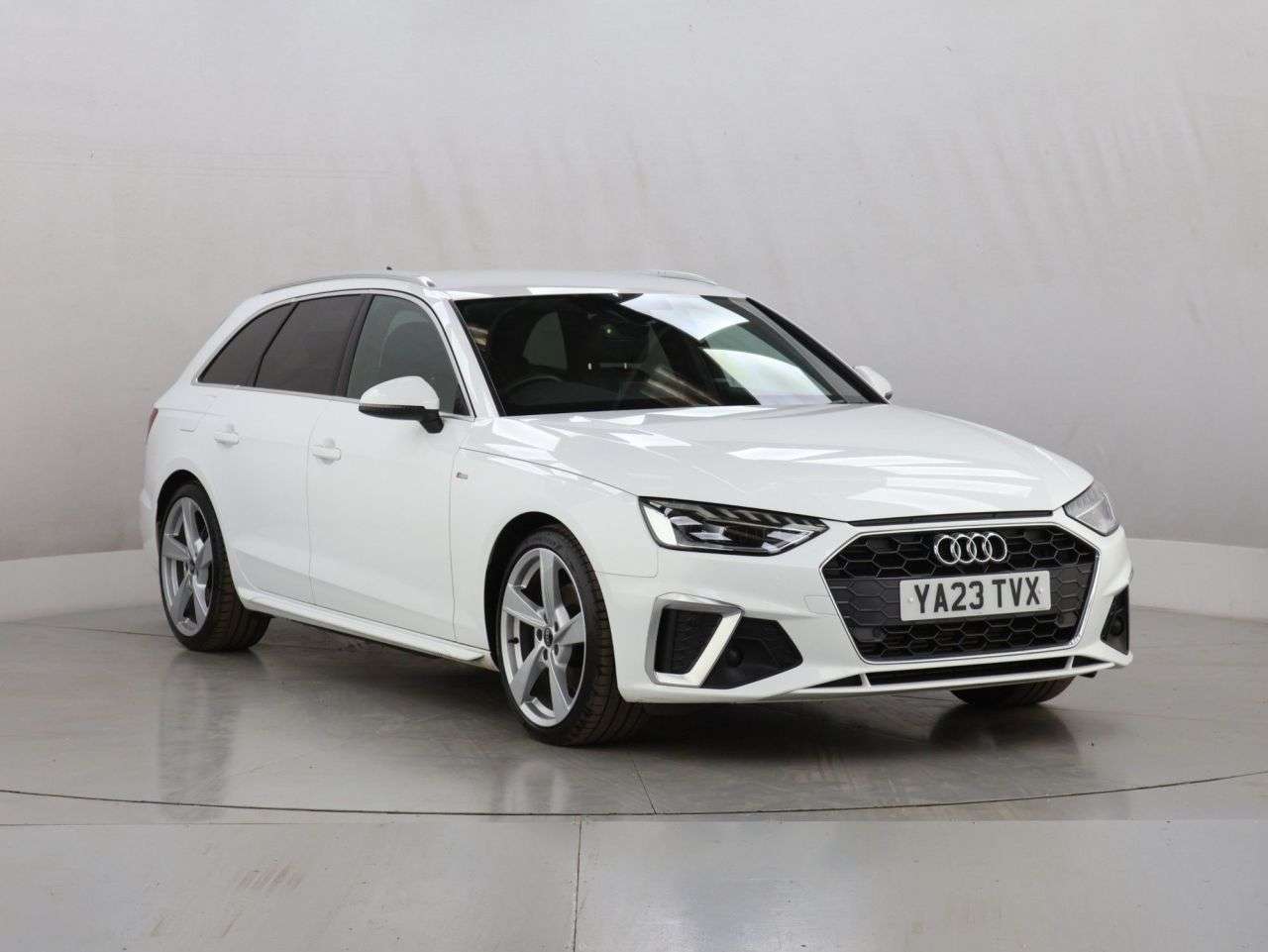 A 2023 AUDI A4 AVANT 2.0 TFSI 35 S line Estate 5dr Petrol S Tronic Euro 6 (s/s) (150 ps) A 2023 AUDI A4 AVANT 2.0 TFSI 35 S line Estate 5dr Petrol S Tronic Euro 6 (s/s) (150 ps)