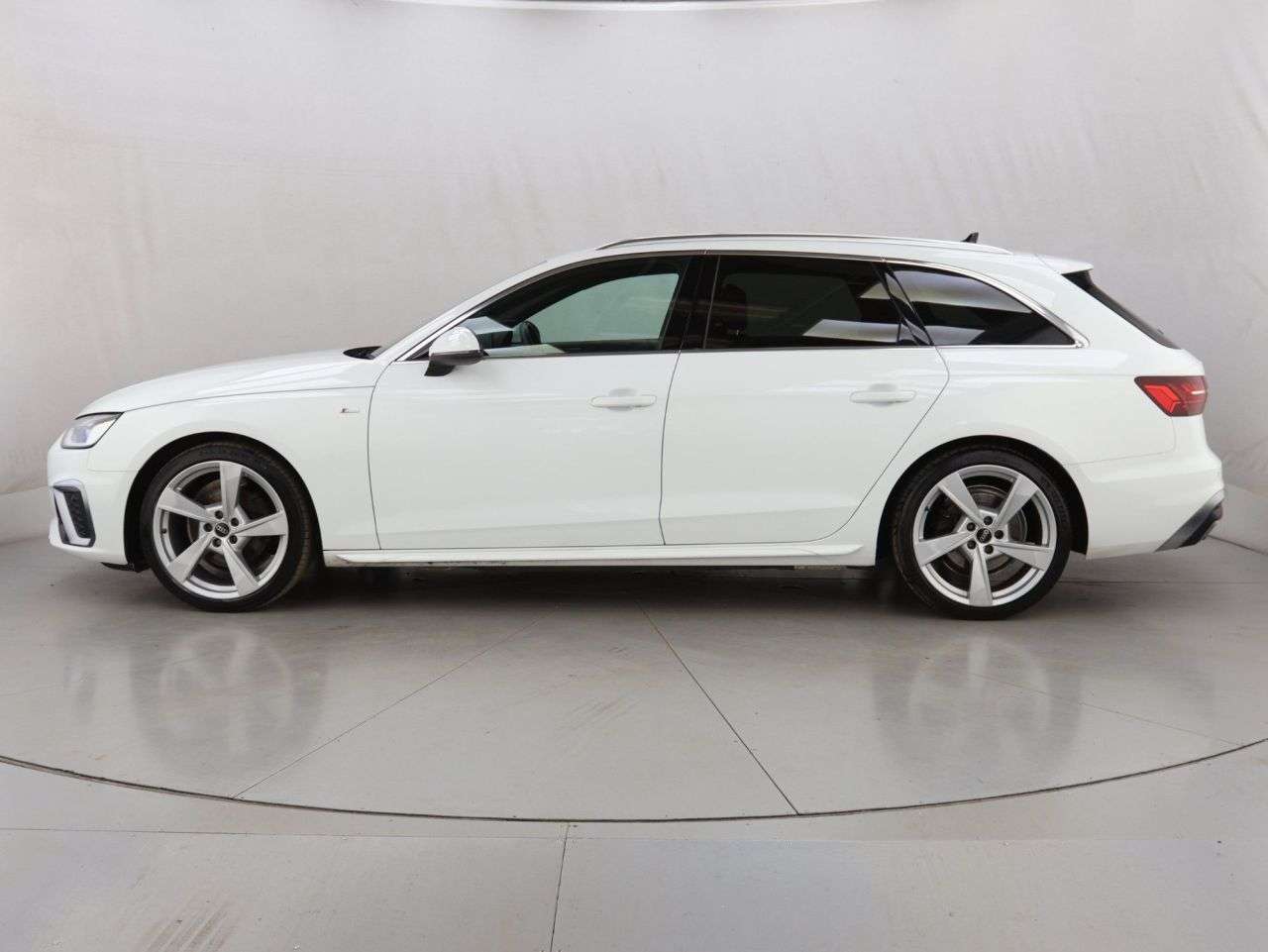 2023 AUDI A4 AVANT 2023 AUDI A4 AVANT