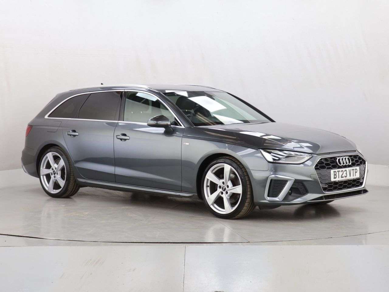 A 2023 AUDI A4 AVANT 2.0 TFSI 35 S line Estate 5dr Petrol S Tronic Euro 6 (s/s) (150 ps) A 2023 AUDI A4 AVANT 2.0 TFSI 35 S line Estate 5dr Petrol S Tronic Euro 6 (s/s) (150 ps)