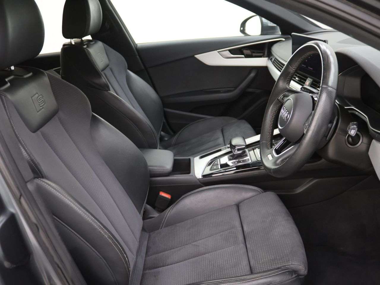 2023 AUDI A4 AVANT 2023 AUDI A4 AVANT