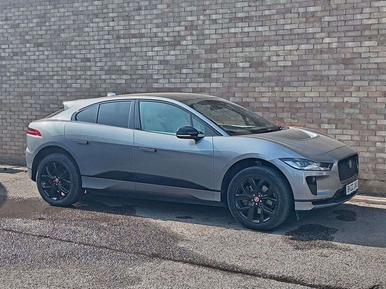A 2022 JAGUAR I-PACE 400 90kWh HSE Black SUV 5dr Electric Auto 4WD (400 ps) A 2022 JAGUAR I-PACE 400 90kWh HSE Black SUV 5dr Electric Auto 4WD (400 ps)