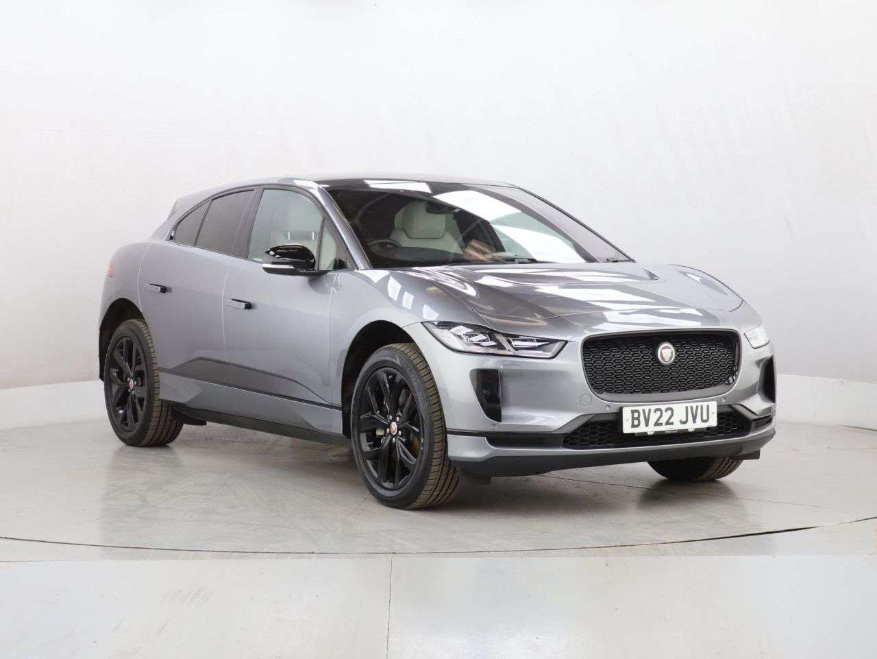 A 2022 JAGUAR I-PACE 400 90kWh HSE Black SUV 5dr Electric Auto 4WD (400 ps) A 2022 JAGUAR I-PACE 400 90kWh HSE Black SUV 5dr Electric Auto 4WD (400 ps)