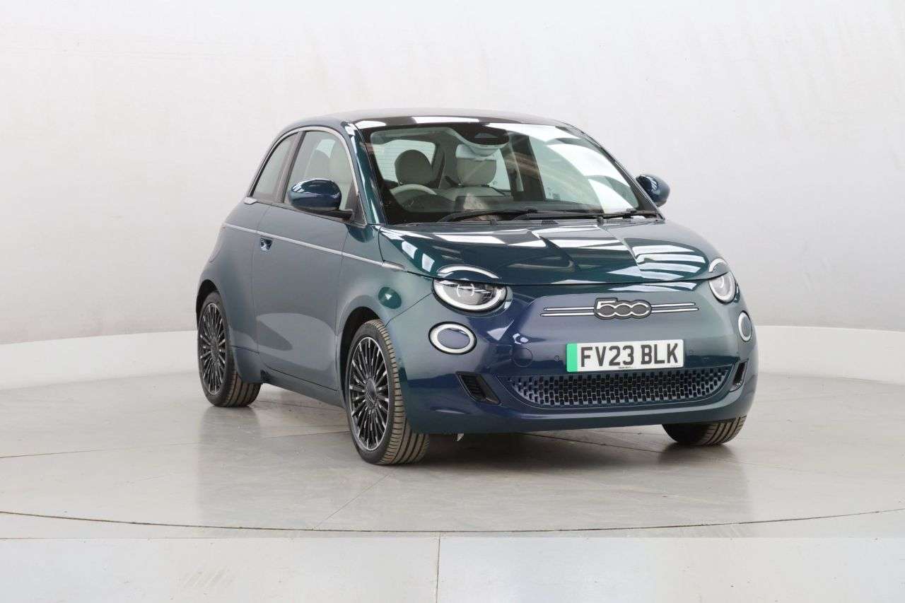 A 2023 FIAT 500E 42kWh La Prima By Bocelli Hatchback 3dr Electric Auto (118 ps) A 2023 FIAT 500E 42kWh La Prima By Bocelli Hatchback 3dr Electric Auto (118 ps)