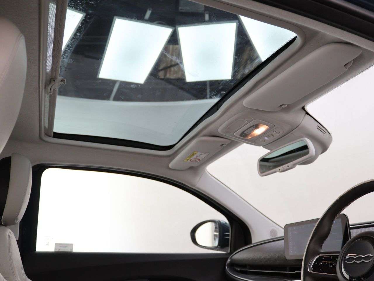 A 2023 FIAT 500E 42kWh La Prima By Bocelli Hatchback 3dr Electric Auto (118 ps) A 2023 FIAT 500E 42kWh La Prima By Bocelli Hatchback 3dr Electric Auto (118 ps)