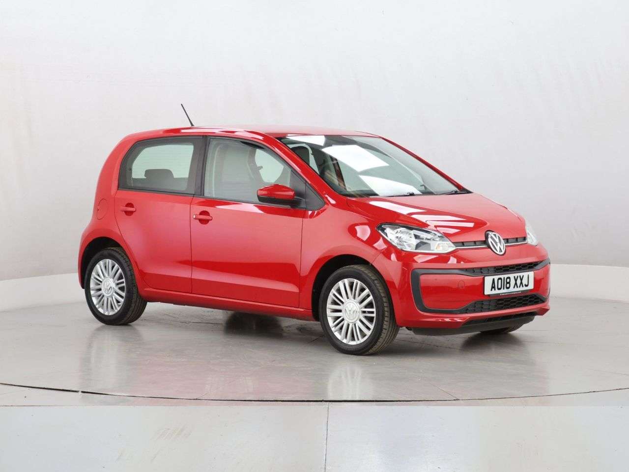 A 2018 VOLKSWAGEN UP! 1.0 Move up! Hatchback 5dr Petrol Manual Euro 6 (s/s) (60 ps) A 2018 VOLKSWAGEN UP! 1.0 Move up! Hatchback 5dr Petrol Manual Euro 6 (s/s) (60 ps)