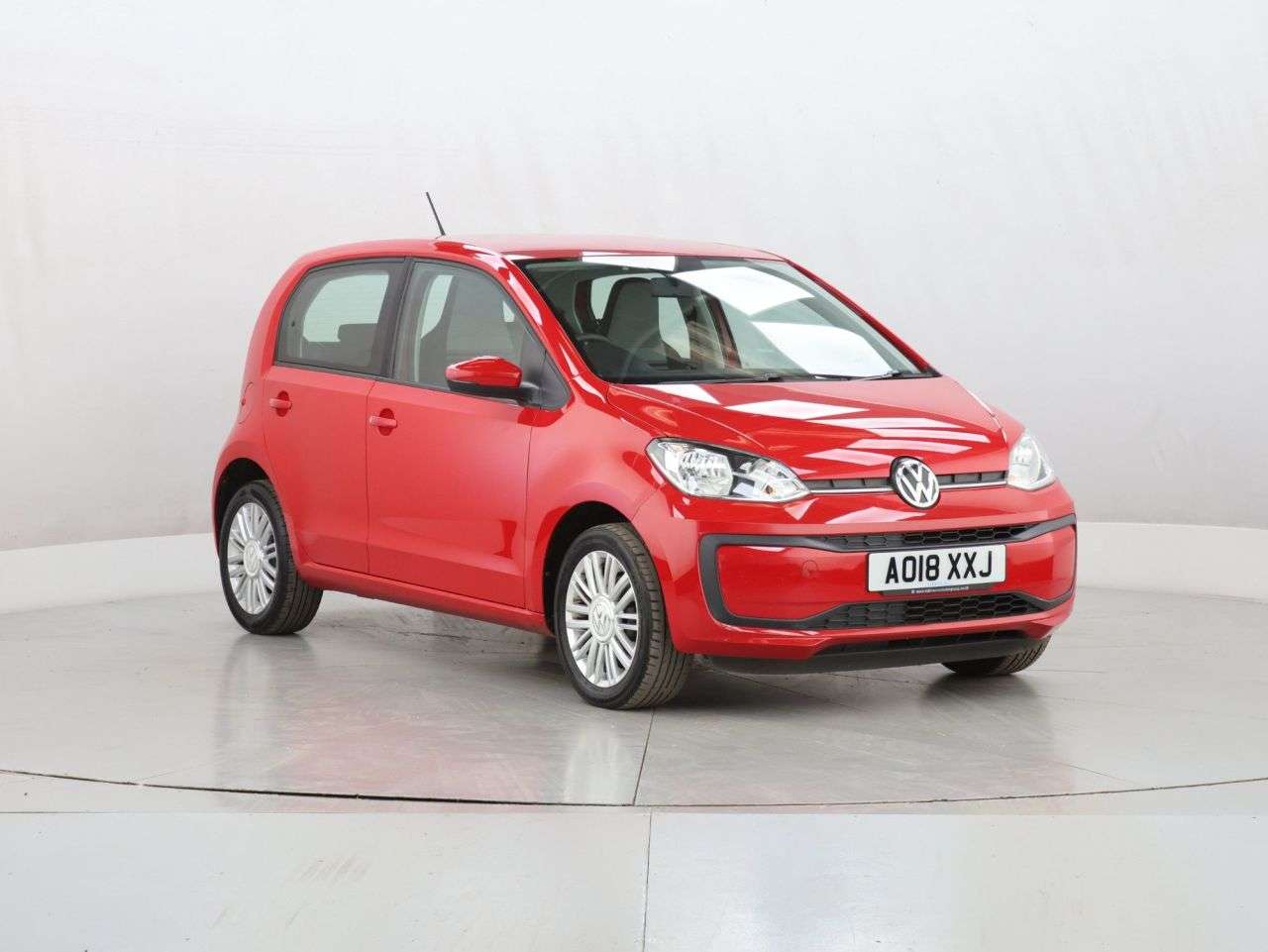 A 2018 VOLKSWAGEN UP! 1.0 Move up! Hatchback 5dr Petrol Manual Euro 6 (s/s) (60 ps) A 2018 VOLKSWAGEN UP! 1.0 Move up! Hatchback 5dr Petrol Manual Euro 6 (s/s) (60 ps)