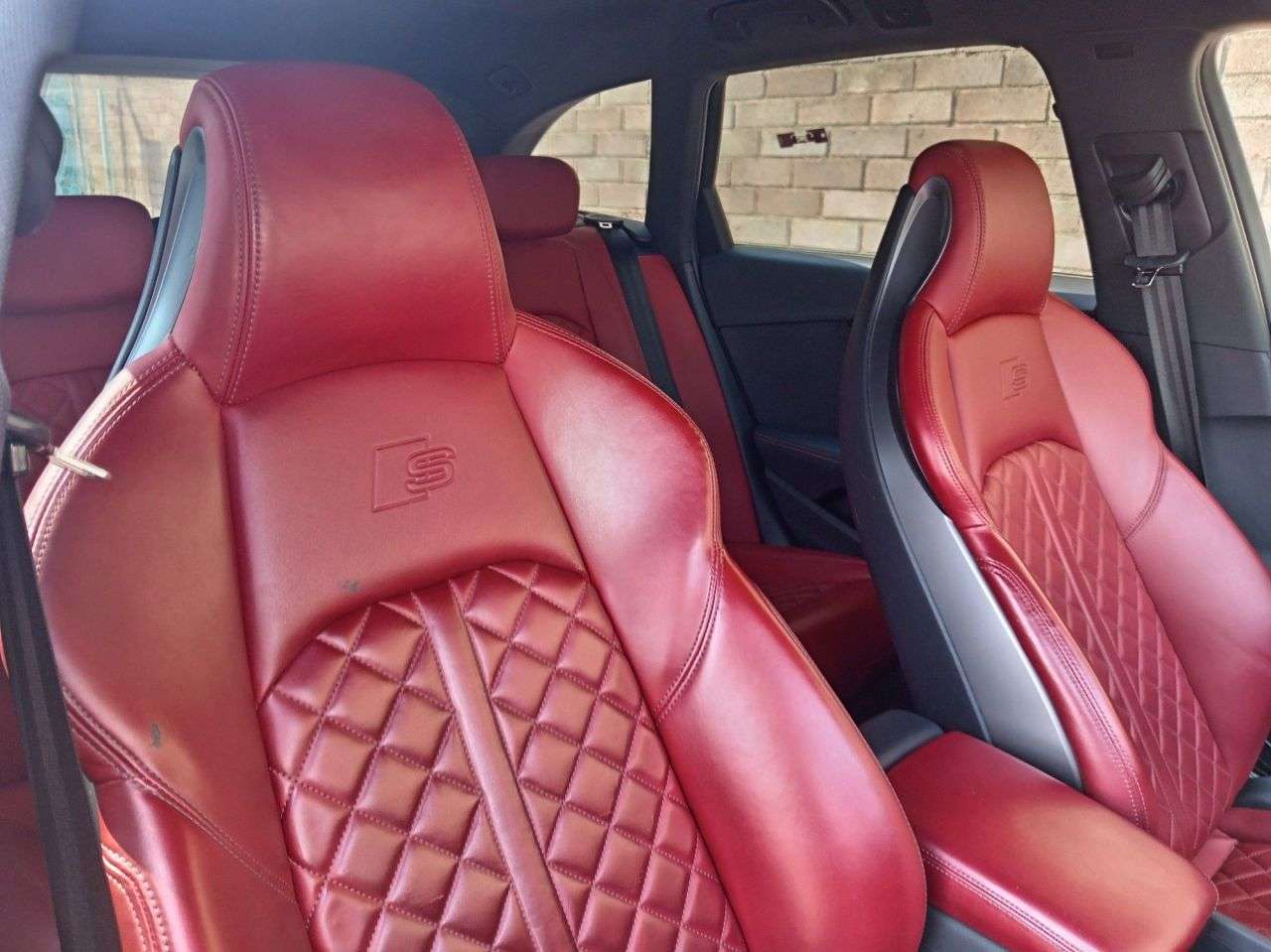 A 2023 AUDI S4 AVANT 3.0 TDI V6 Black Edition Estate 5dr Diesel Tiptronic quattro Euro 6 (s/s) ( A 2023 AUDI S4 AVANT 3.0 TDI V6 Black Edition Estate 5dr Diesel Tiptronic quattro Euro 6 (s/s) (
