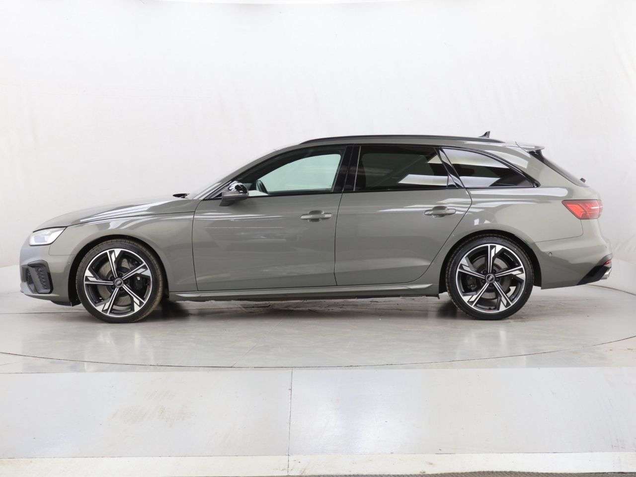 2023 AUDI S4 AVANT 2023 AUDI S4 AVANT