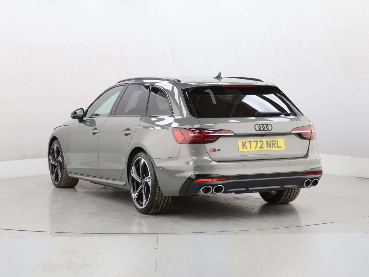 2023 AUDI S4 AVANT 2023 AUDI S4 AVANT