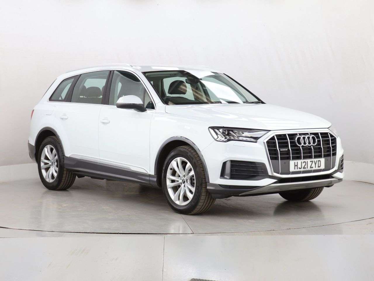 A 2021 AUDI Q7 3.0 TDI V6 45 Sport SUV 5dr Diesel Tiptronic quattro Euro 6 (s/s) (231 ps) A 2021 AUDI Q7 3.0 TDI V6 45 Sport SUV 5dr Diesel Tiptronic quattro Euro 6 (s/s) (231 ps)