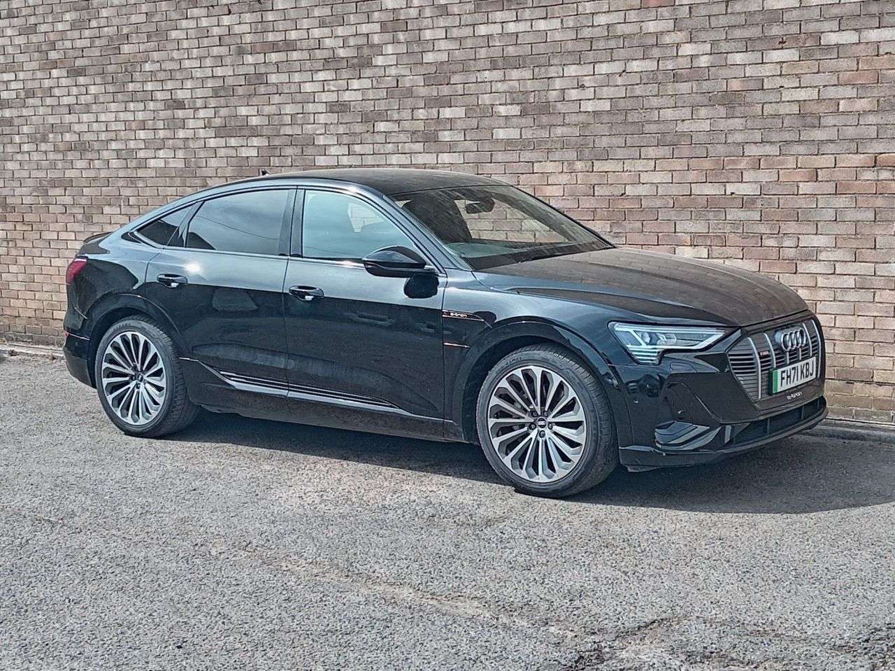 A 2021 AUDI E-TRON 50 S line Sportback 5dr Electric Auto quattro 71.2kWh (11kW Charger) (313 p A 2021 AUDI E-TRON 50 S line Sportback 5dr Electric Auto quattro 71.2kWh (11kW Charger) (313 p