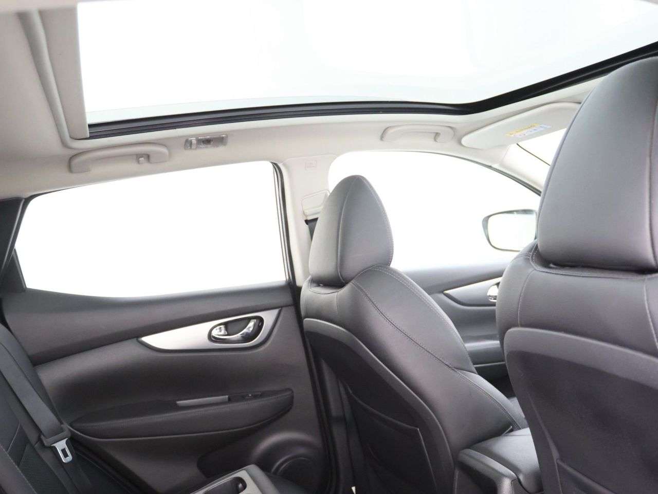 A 2019 NISSAN QASHQAI 1.3 DIG-T Tekna SUV 5dr Petrol Manual Euro 6 (s/s) (160 ps) A 2019 NISSAN QASHQAI 1.3 DIG-T Tekna SUV 5dr Petrol Manual Euro 6 (s/s) (160 ps)