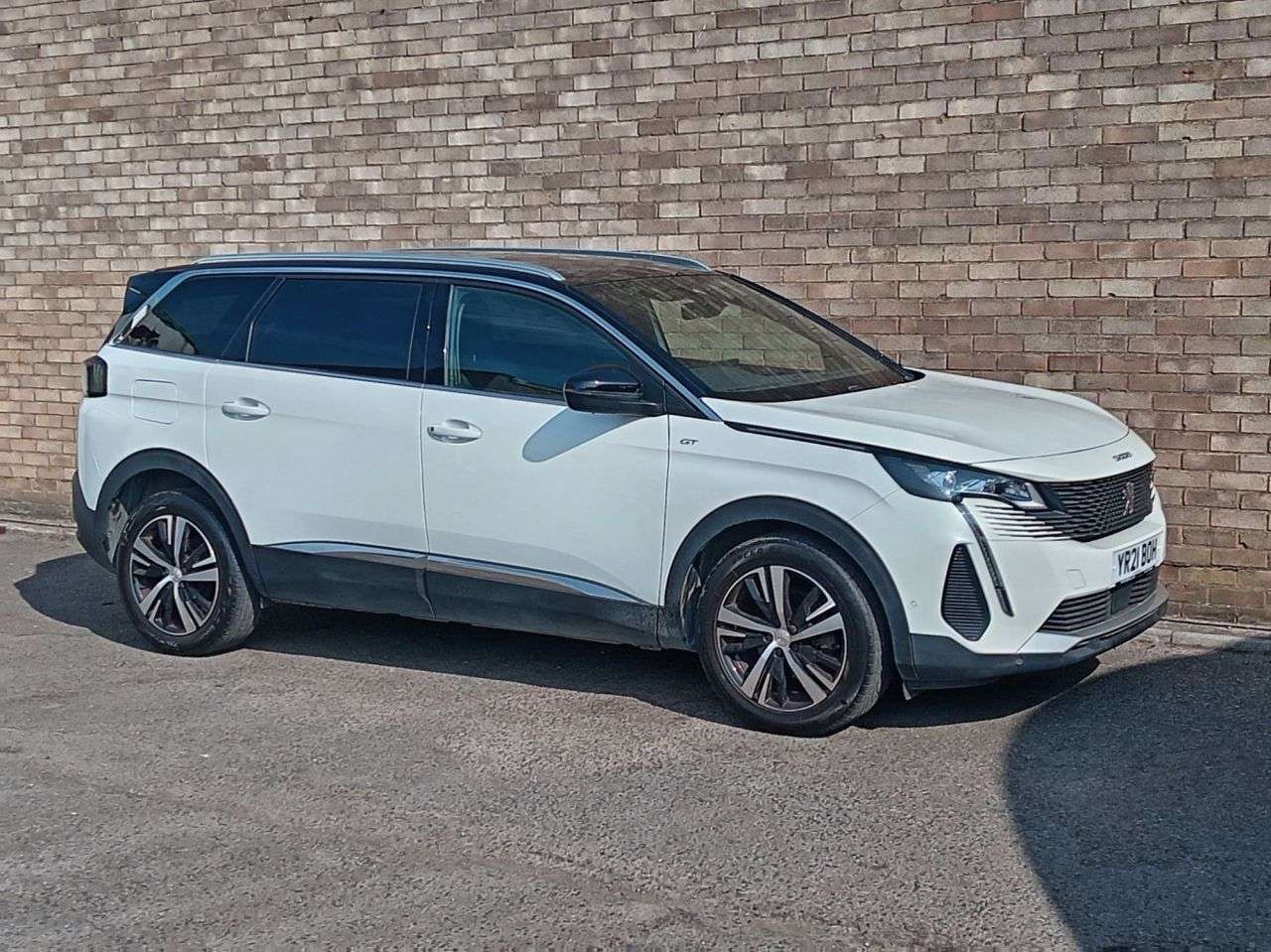 A 2021 PEUGEOT 5008 1.2 PureTech GT SUV 5dr Petrol Manual Euro 6 (s/s) (130 ps) A 2021 PEUGEOT 5008 1.2 PureTech GT SUV 5dr Petrol Manual Euro 6 (s/s) (130 ps)