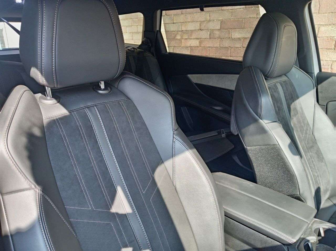 2021 PEUGEOT 5008 2021 PEUGEOT 5008