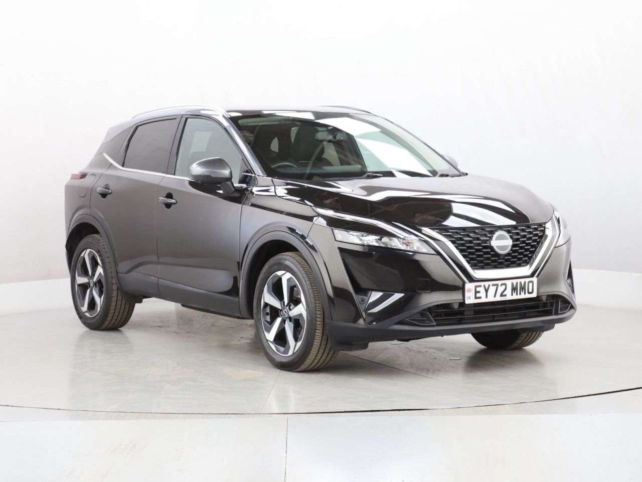 A 2022 NISSAN QASHQAI 1.3 DIG-T MHEV N-Connecta SUV 5dr Petrol Hybrid Manual Euro 6 (s/s) (140 ps A 2022 NISSAN QASHQAI 1.3 DIG-T MHEV N-Connecta SUV 5dr Petrol Hybrid Manual Euro 6 (s/s) (140 ps