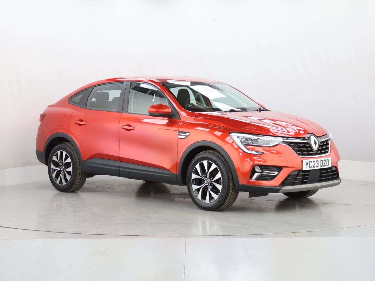 A 2023 RENAULT ARKANA 1.6 E-TECH Iconic SUV 5dr Petrol Hybrid Auto 2WD Euro 6 (s/s) (145 bhp) A 2023 RENAULT ARKANA 1.6 E-TECH Iconic SUV 5dr Petrol Hybrid Auto 2WD Euro 6 (s/s) (145 bhp)