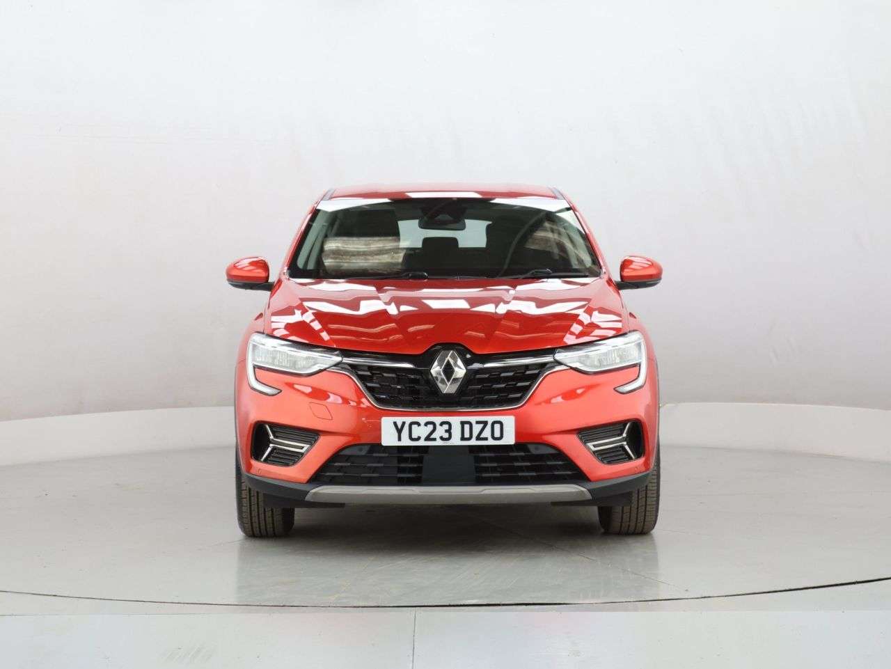 A 2023 RENAULT ARKANA 1.6 E-TECH Iconic SUV 5dr Petrol Hybrid Auto 2WD Euro 6 (s/s) (145 bhp) A 2023 RENAULT ARKANA 1.6 E-TECH Iconic SUV 5dr Petrol Hybrid Auto 2WD Euro 6 (s/s) (145 bhp)
