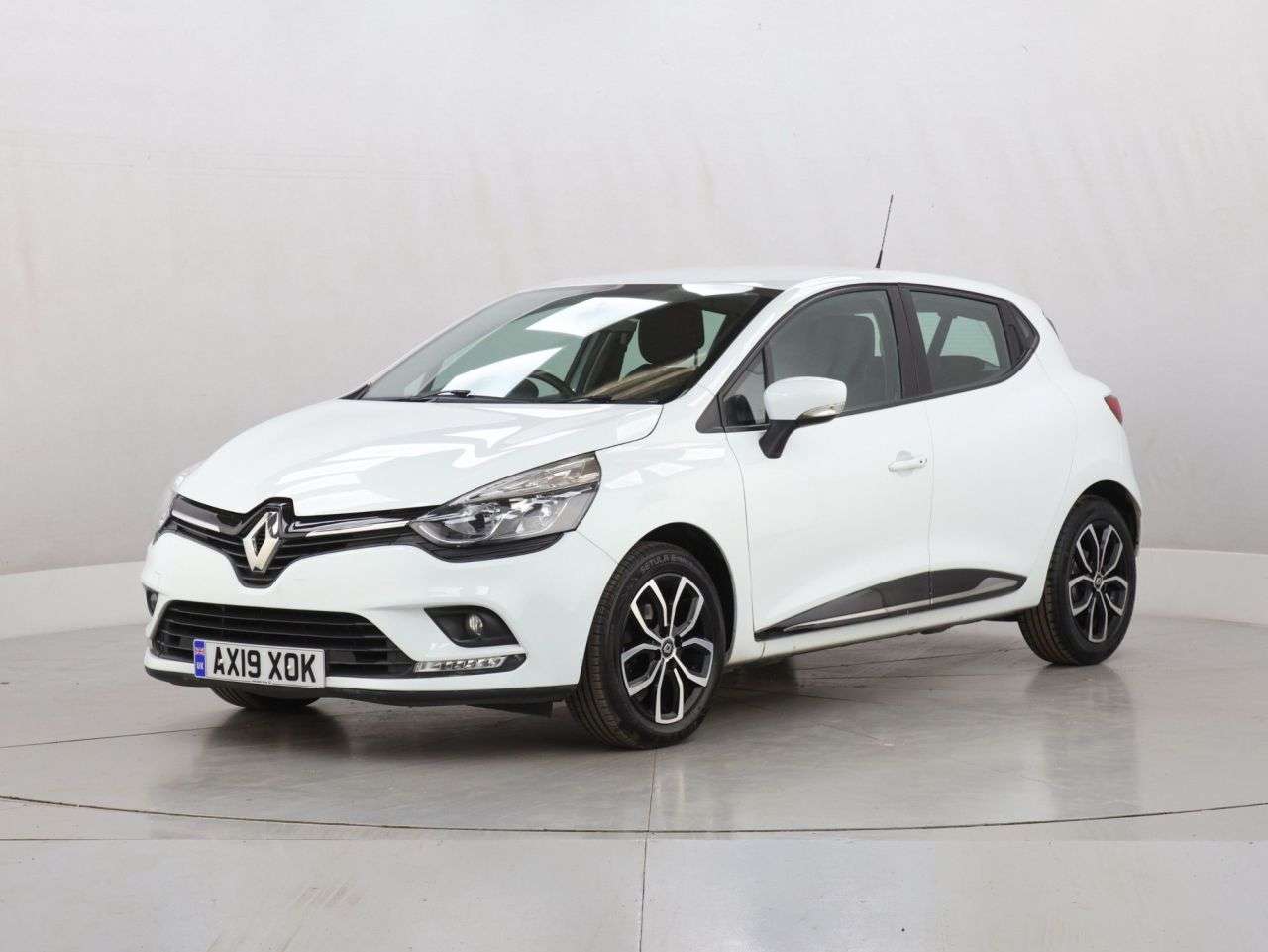 2019 RENAULT CLIO 2019 RENAULT CLIO
