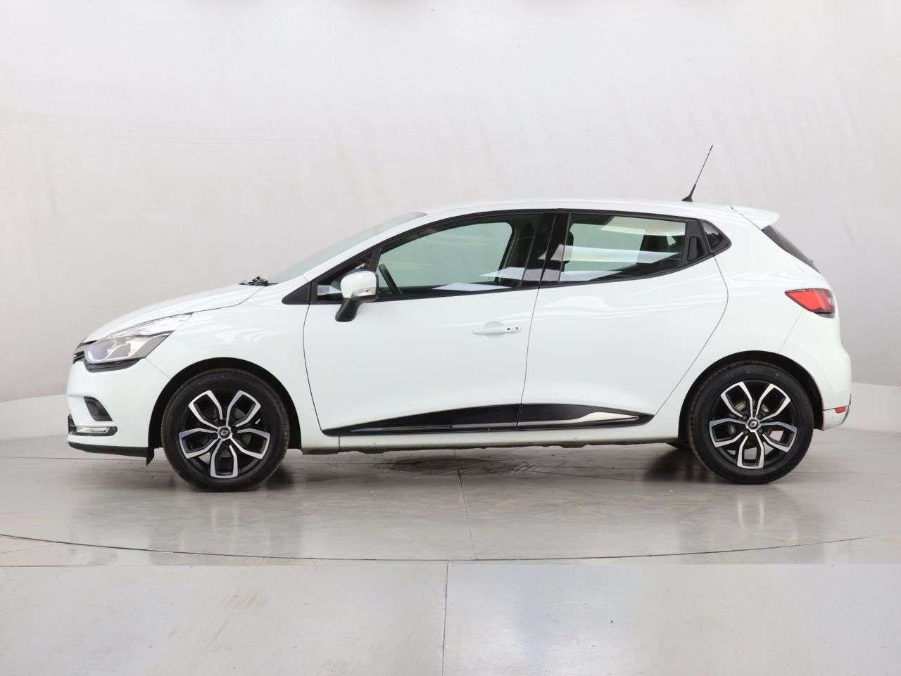 2019 RENAULT CLIO 2019 RENAULT CLIO