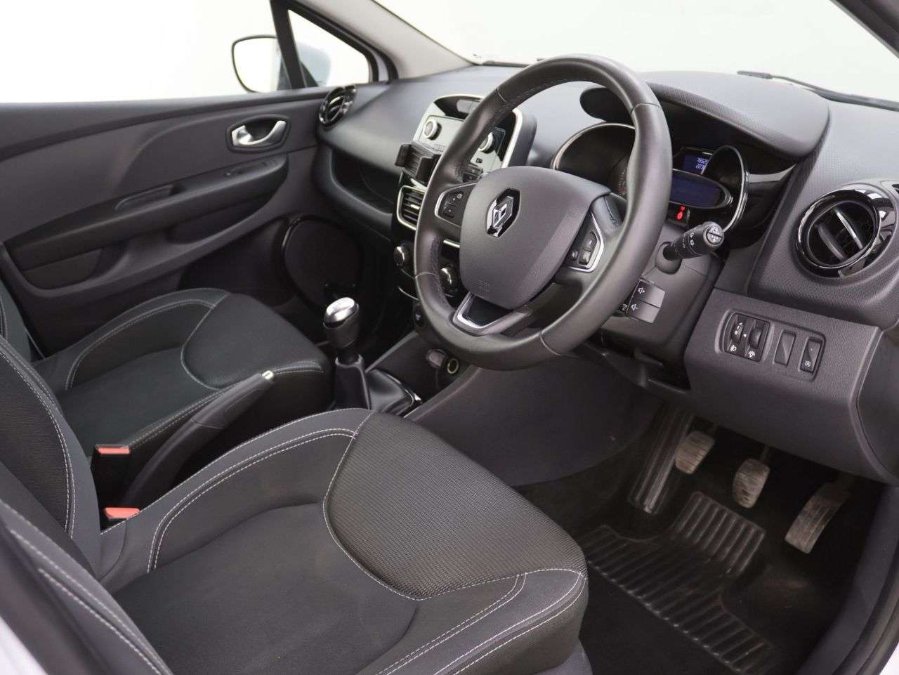 2019 RENAULT CLIO 2019 RENAULT CLIO