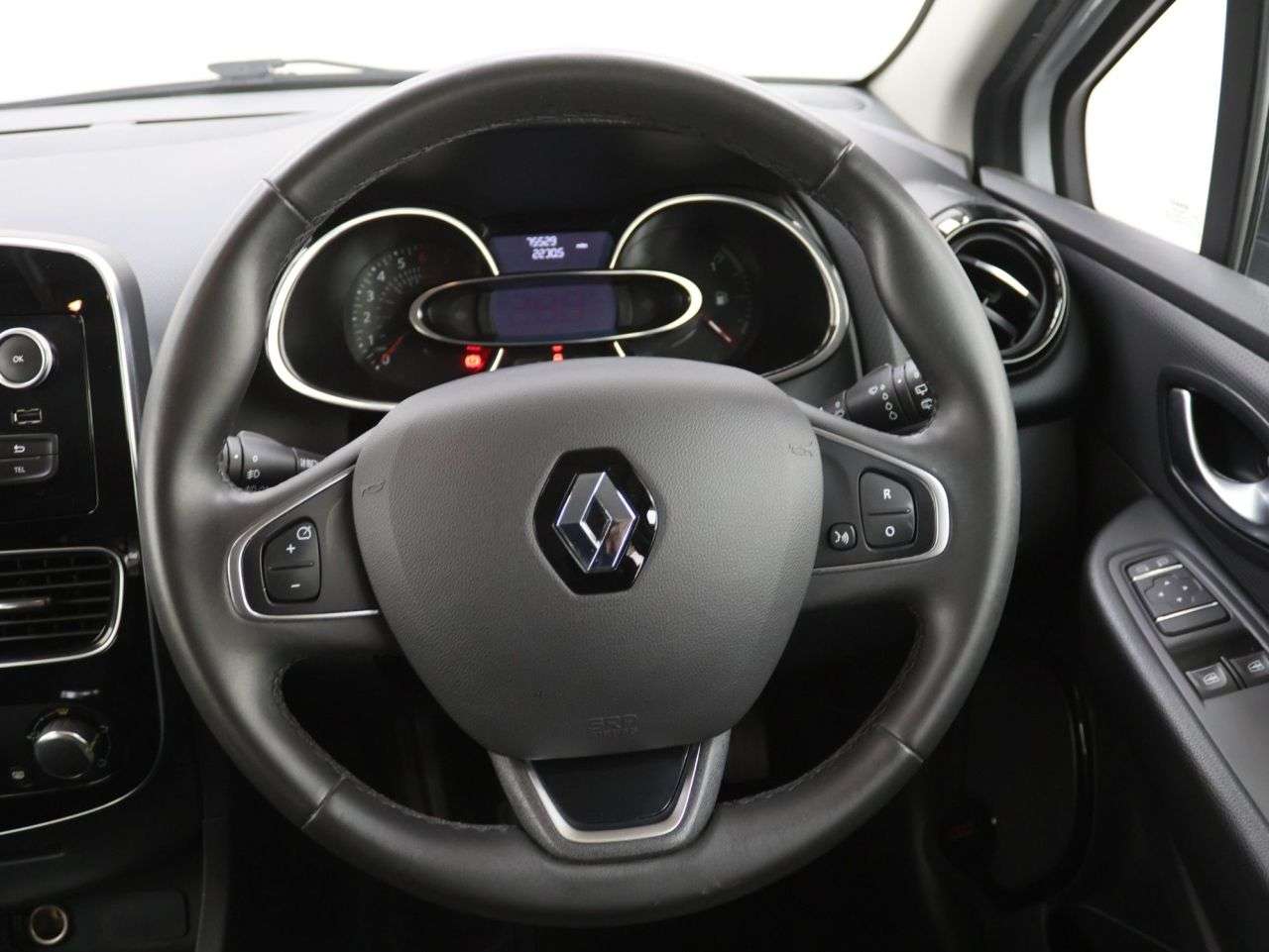 2019 RENAULT CLIO 2019 RENAULT CLIO