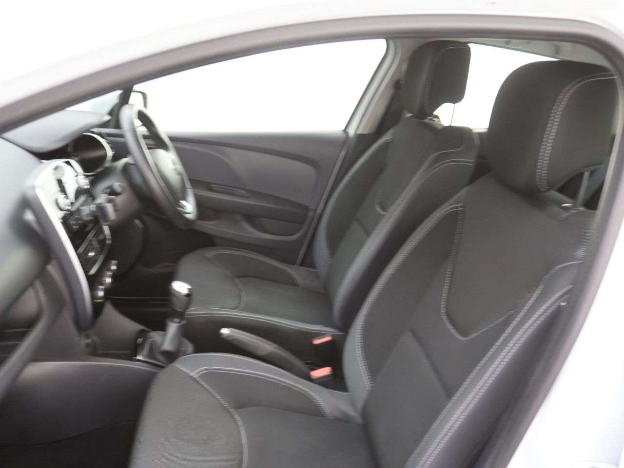 2019 RENAULT CLIO 2019 RENAULT CLIO