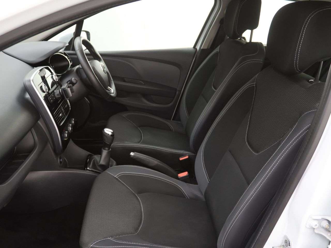2019 RENAULT CLIO 2019 RENAULT CLIO