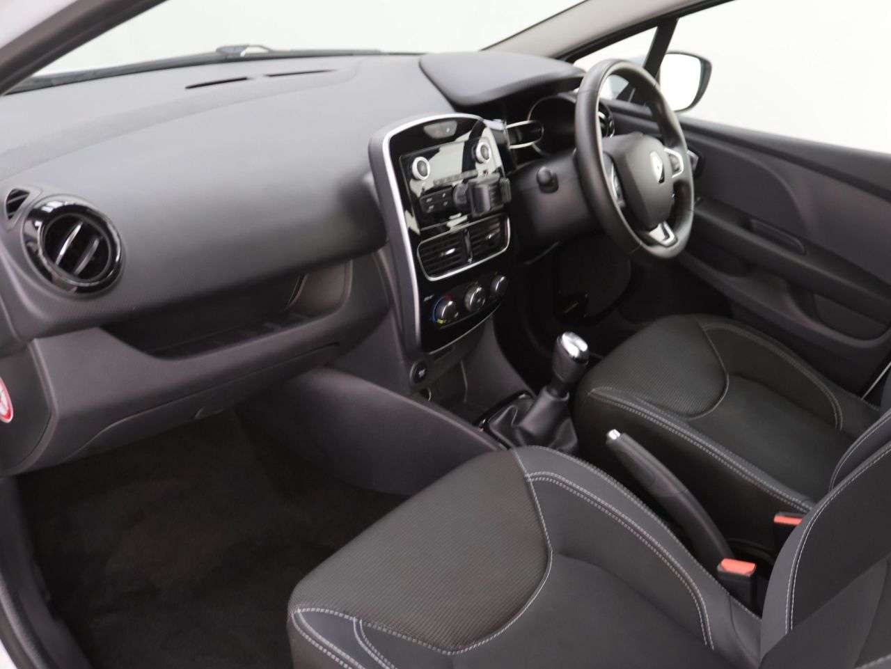 2019 RENAULT CLIO 2019 RENAULT CLIO