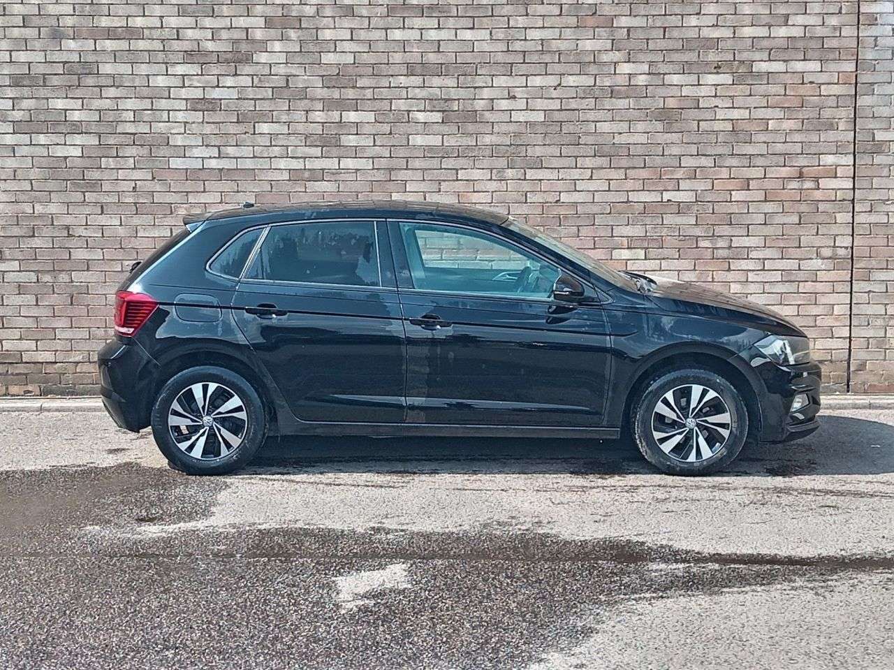 A 2020 VOLKSWAGEN POLO 1.0 TSI Match Hatchback 5dr Petrol Manual Euro 6 (s/s) (95 ps) A 2020 VOLKSWAGEN POLO 1.0 TSI Match Hatchback 5dr Petrol Manual Euro 6 (s/s) (95 ps)