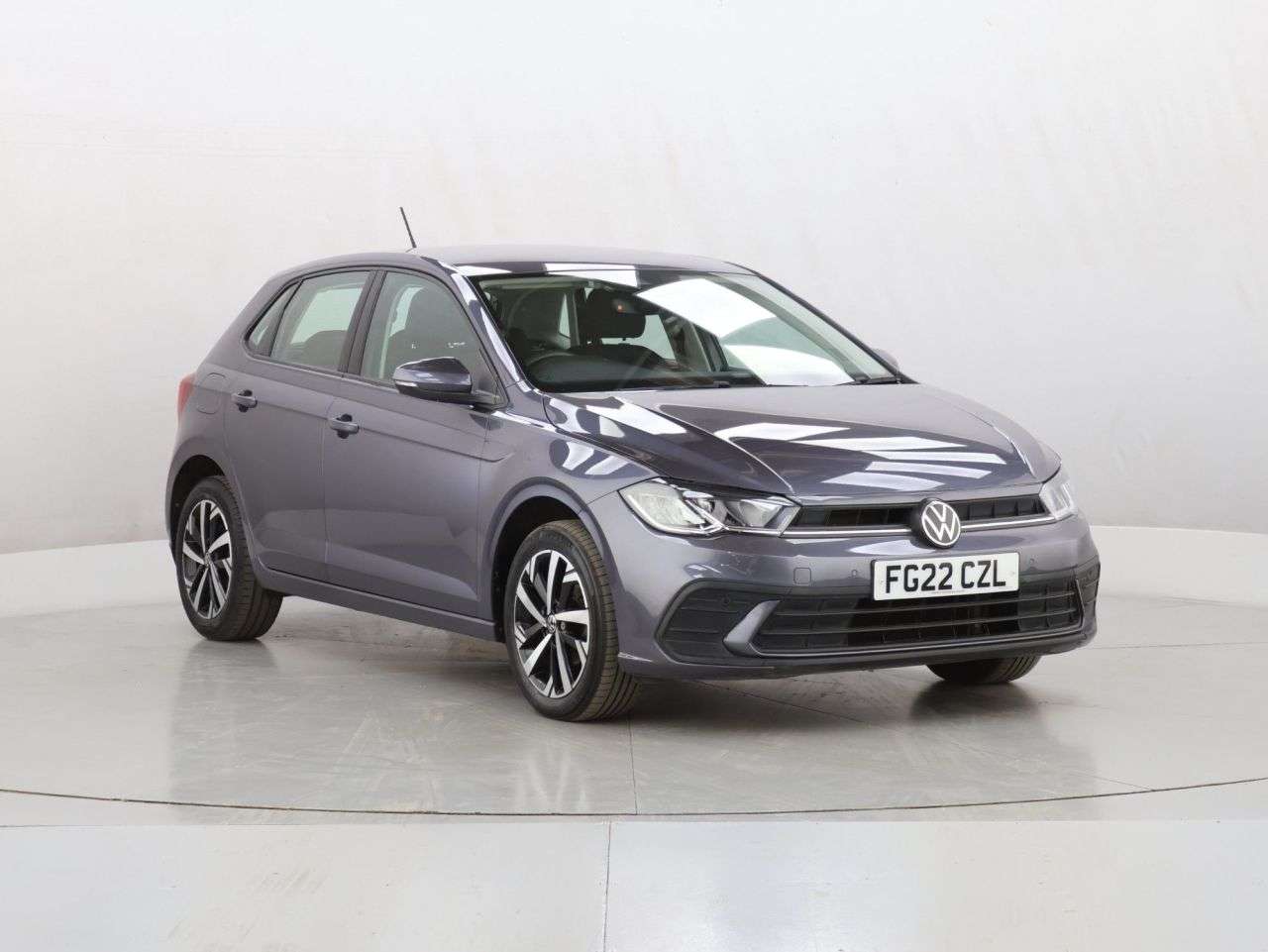 A 2022 VOLKSWAGEN POLO 1.0 TSI Life Hatchback 5dr Petrol Manual Euro 6 (s/s) (95 ps) A 2022 VOLKSWAGEN POLO 1.0 TSI Life Hatchback 5dr Petrol Manual Euro 6 (s/s) (95 ps)