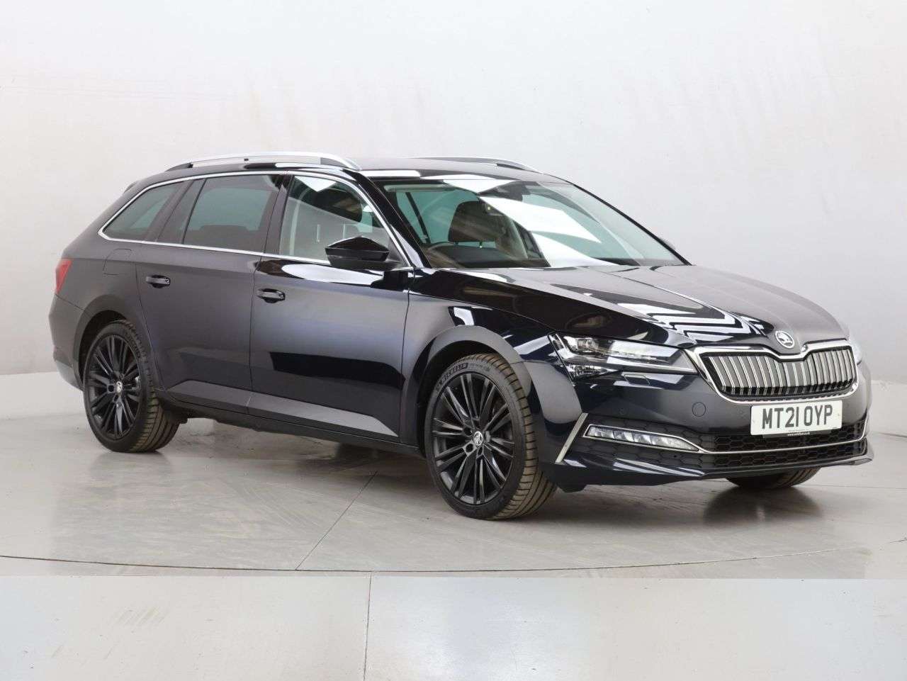 A 2021 SKODA SUPERB 1.4 TSI iV 13kWh SE L Estate 5dr Petrol Plug-in Hybrid DSG Euro 6 (s/s) (21 A 2021 SKODA SUPERB 1.4 TSI iV 13kWh SE L Estate 5dr Petrol Plug-in Hybrid DSG Euro 6 (s/s) (21