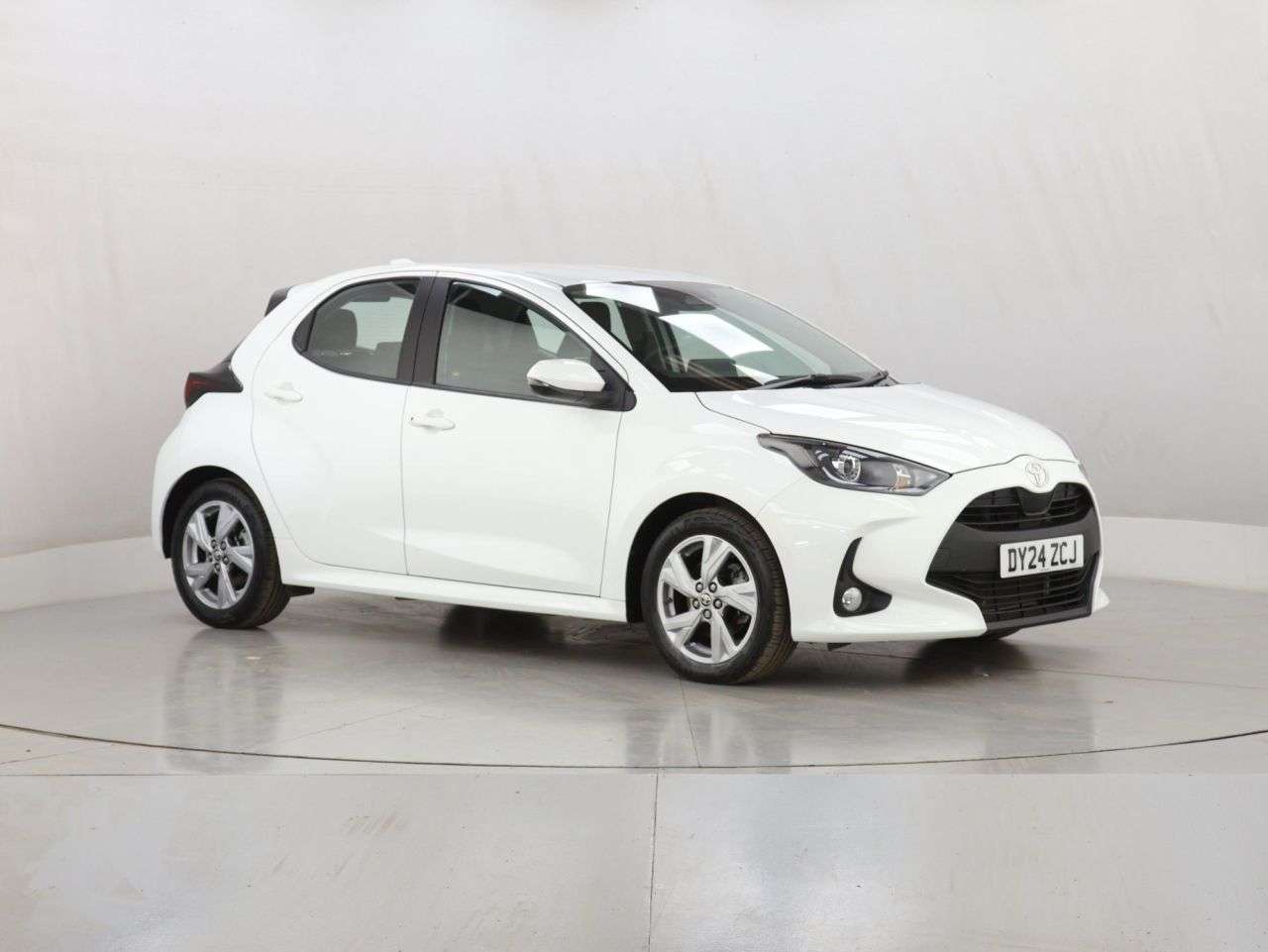 A 2024 TOYOTA YARIS 1.5 VVT-h Icon Hatchback 5dr Petrol Hybrid E-CVT Euro 6 (s/s) (116 ps) A 2024 TOYOTA YARIS 1.5 VVT-h Icon Hatchback 5dr Petrol Hybrid E-CVT Euro 6 (s/s) (116 ps)