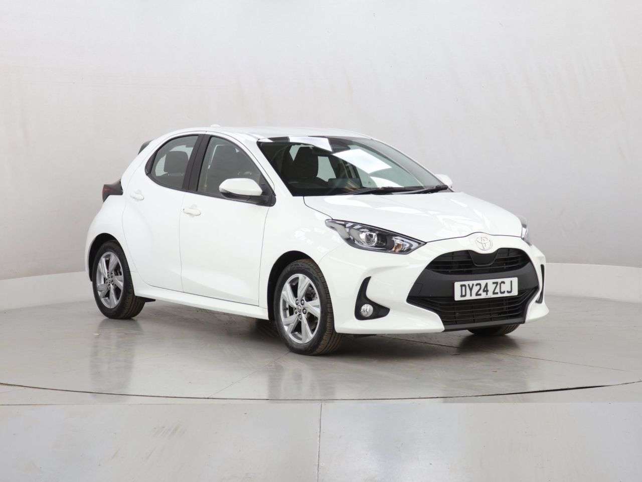 A 2024 TOYOTA YARIS 1.5 VVT-h Icon Hatchback 5dr Petrol Hybrid E-CVT Euro 6 (s/s) (116 ps) A 2024 TOYOTA YARIS 1.5 VVT-h Icon Hatchback 5dr Petrol Hybrid E-CVT Euro 6 (s/s) (116 ps)