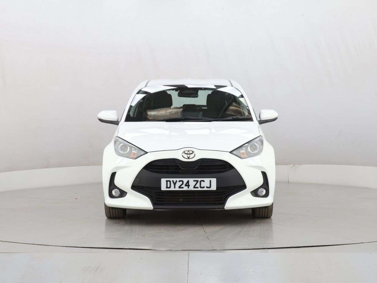 A 2024 TOYOTA YARIS 1.5 VVT-h Icon Hatchback 5dr Petrol Hybrid E-CVT Euro 6 (s/s) (116 ps) A 2024 TOYOTA YARIS 1.5 VVT-h Icon Hatchback 5dr Petrol Hybrid E-CVT Euro 6 (s/s) (116 ps)