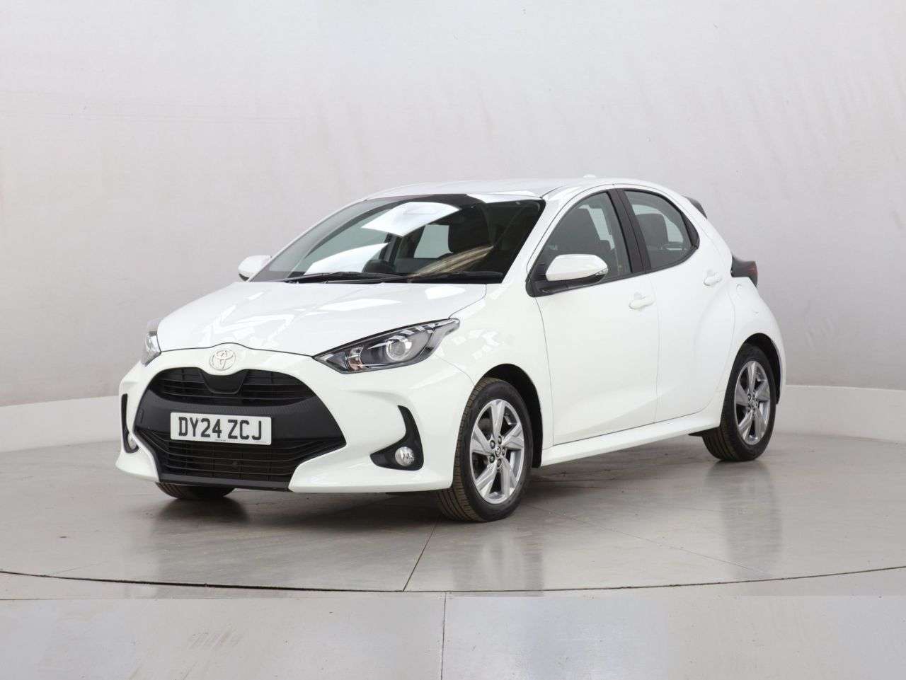 2024 TOYOTA YARIS 2024 TOYOTA YARIS
