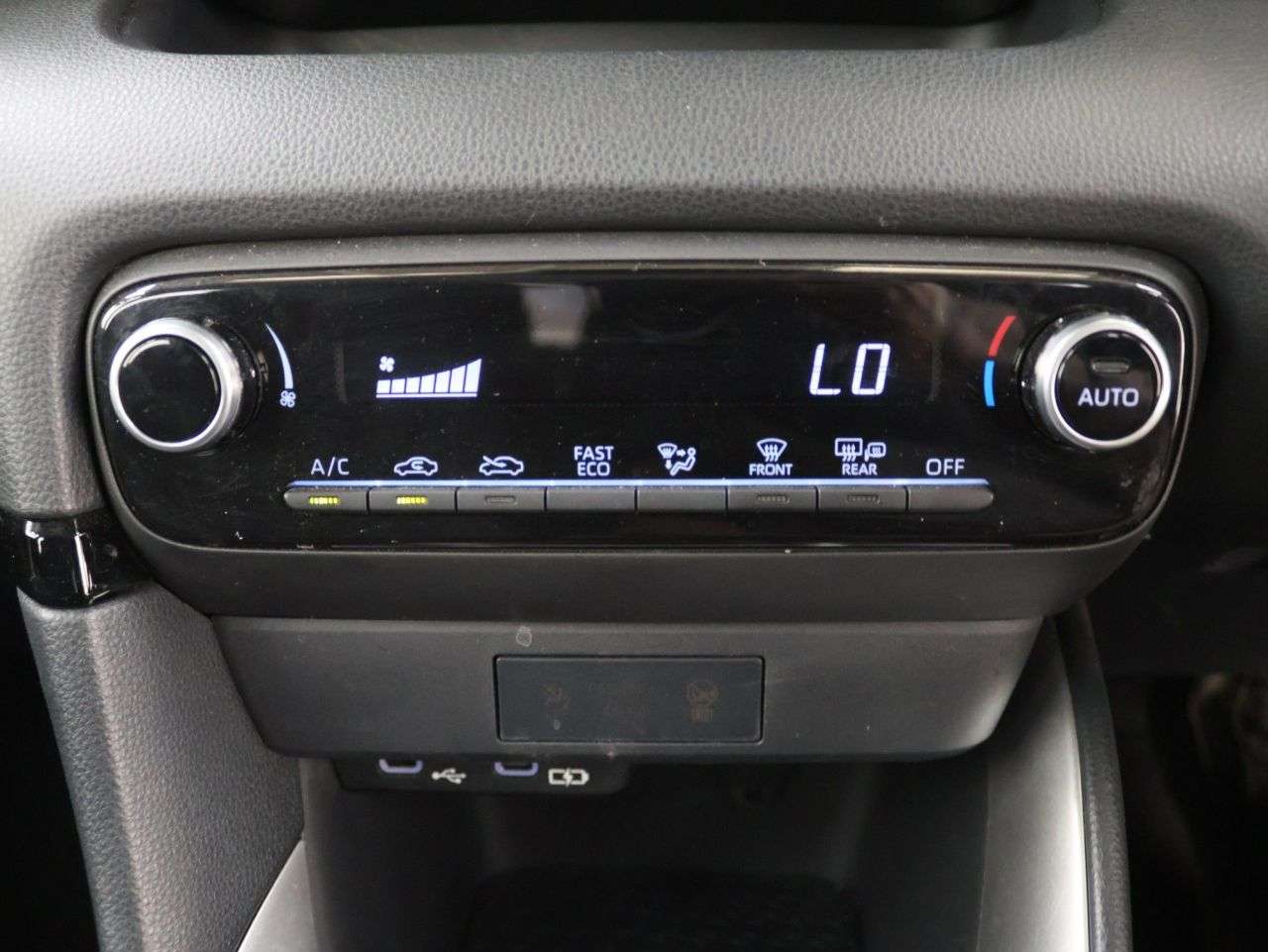2024 TOYOTA YARIS 2024 TOYOTA YARIS