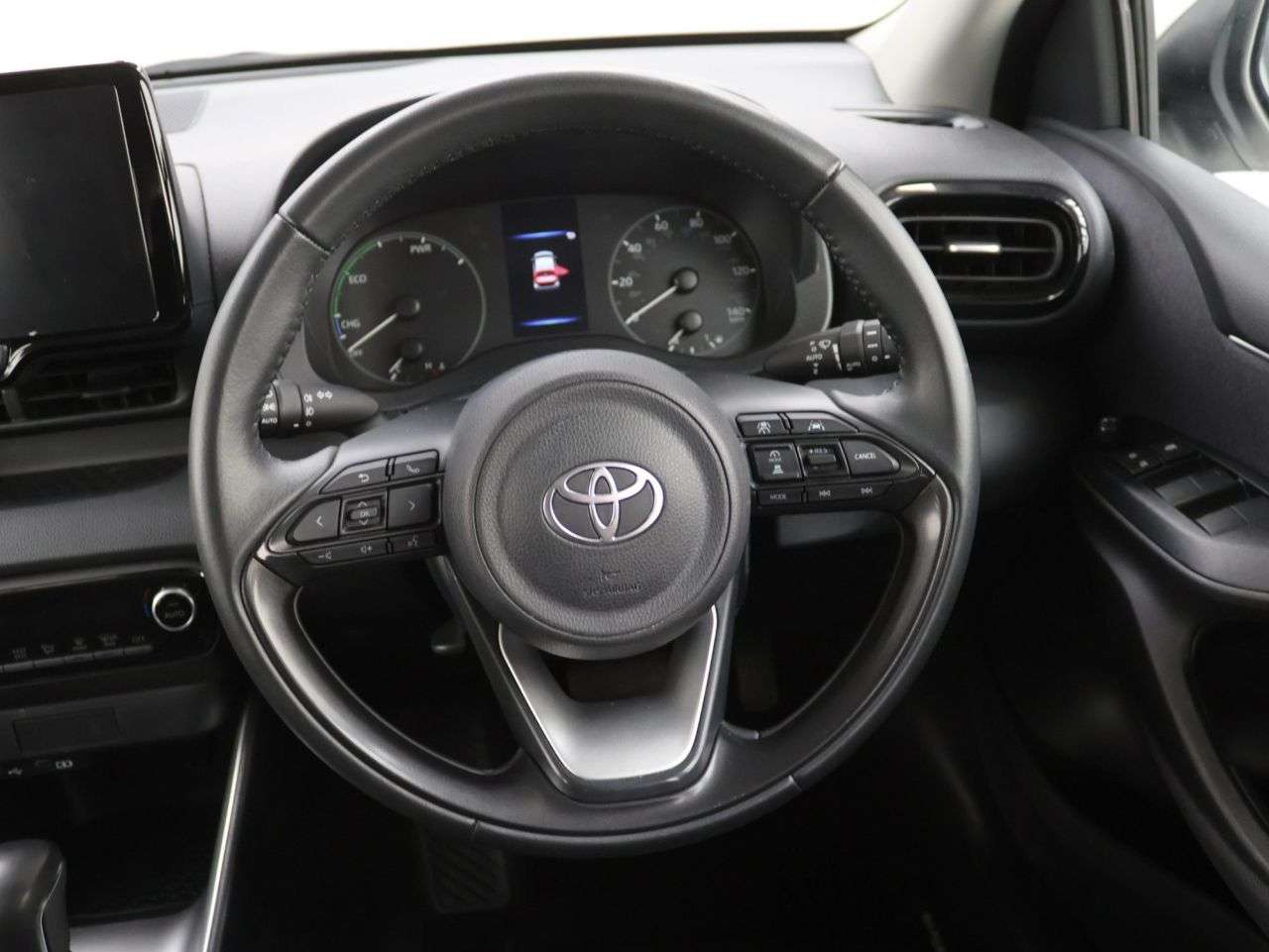 2024 TOYOTA YARIS 2024 TOYOTA YARIS
