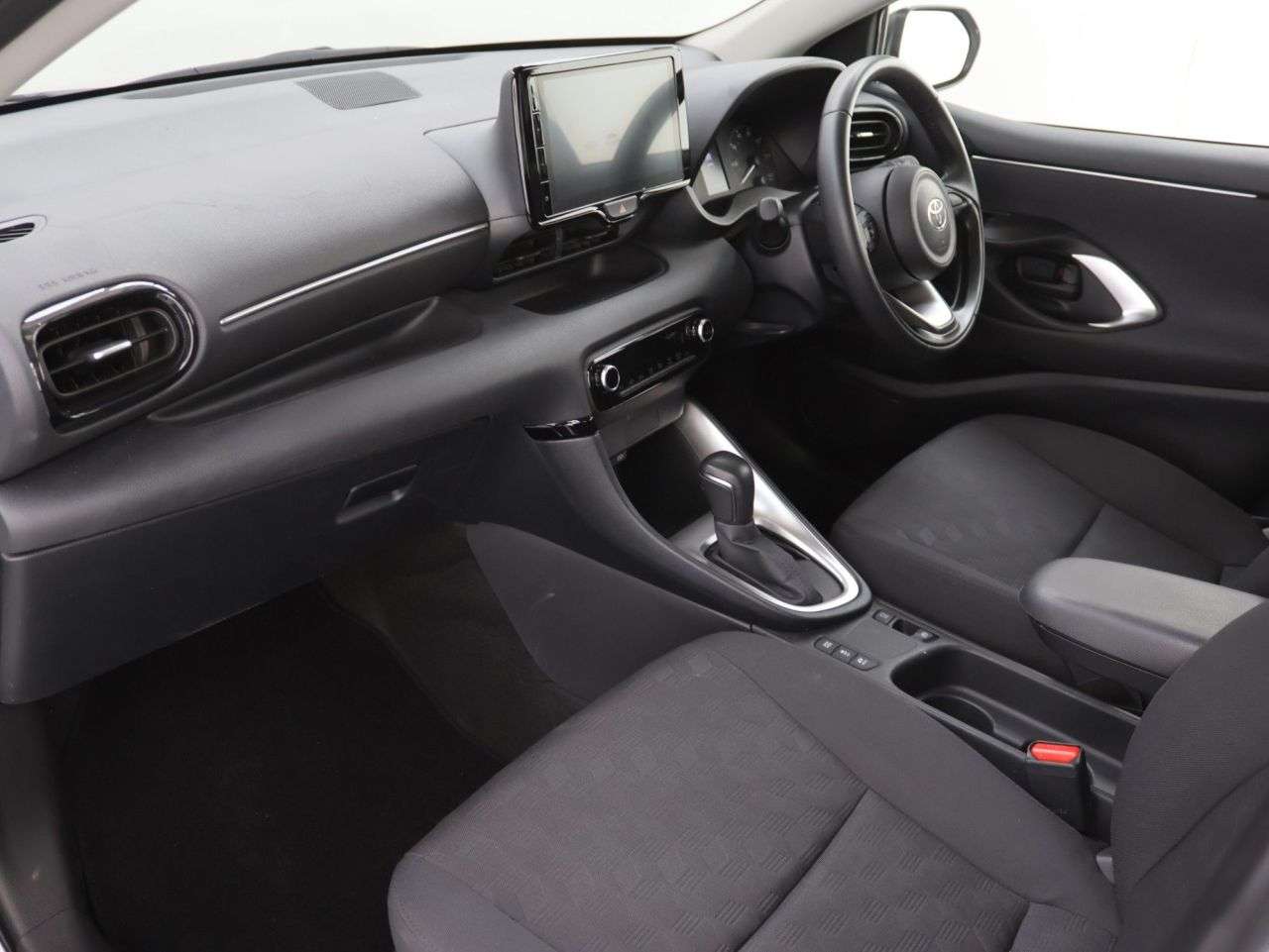 2024 TOYOTA YARIS 2024 TOYOTA YARIS