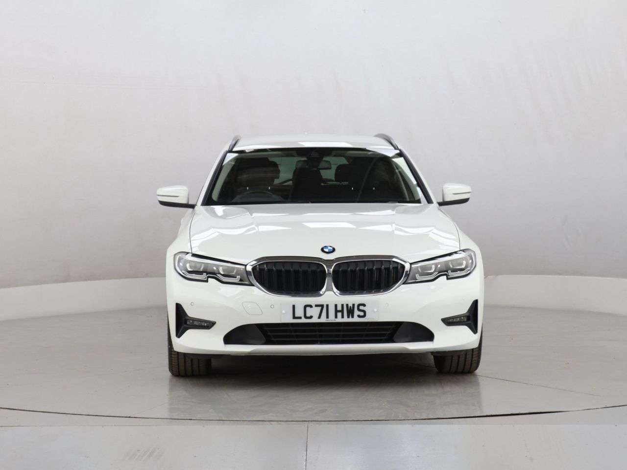 A 2022 BMW 3 SERIES 2.0 320d MHT SE Pro Touring 5dr Diesel Hybrid Auto Euro 6 (s/s) (190 ps) A 2022 BMW 3 SERIES 2.0 320d MHT SE Pro Touring 5dr Diesel Hybrid Auto Euro 6 (s/s) (190 ps)