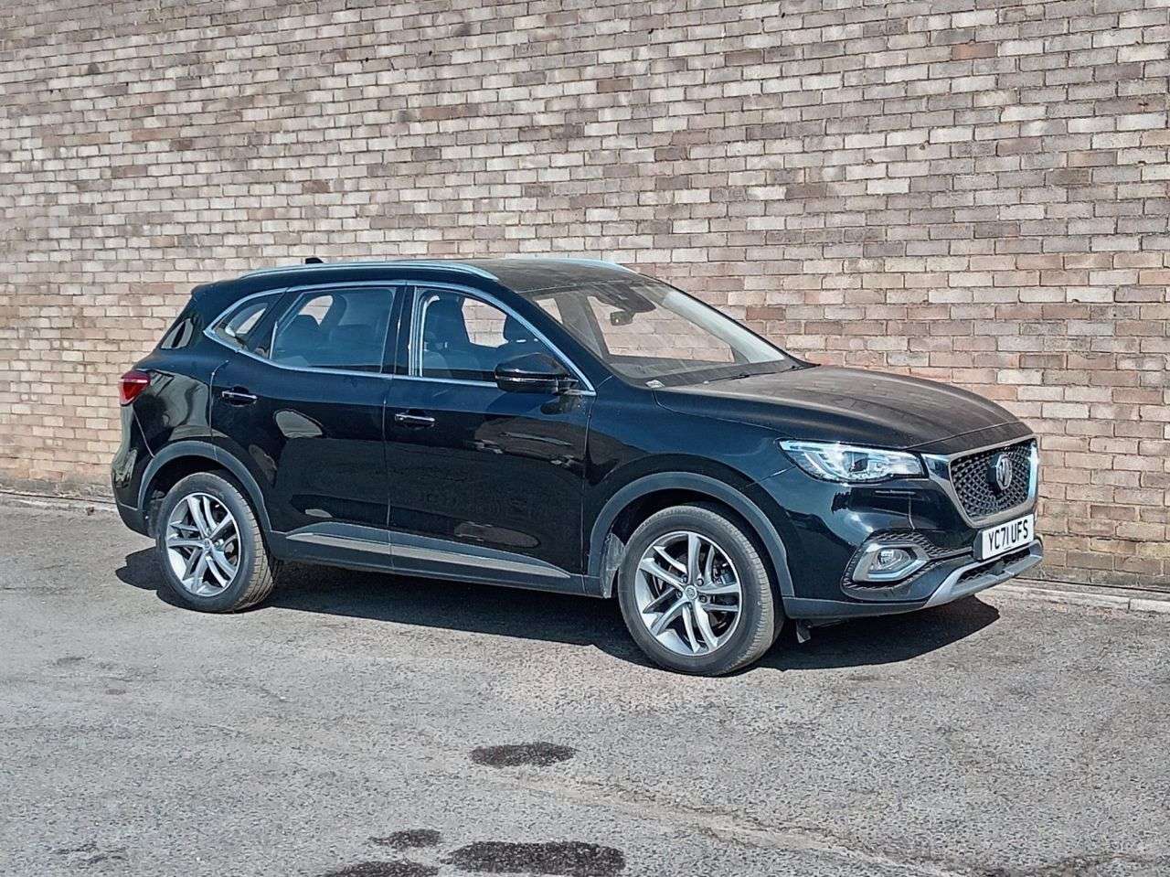 A 2021 MG MG HS 1.5 T-GDI Excite SUV 5dr Petrol DCT Euro 6 (s/s) (162 ps) A 2021 MG MG HS 1.5 T-GDI Excite SUV 5dr Petrol DCT Euro 6 (s/s) (162 ps)
