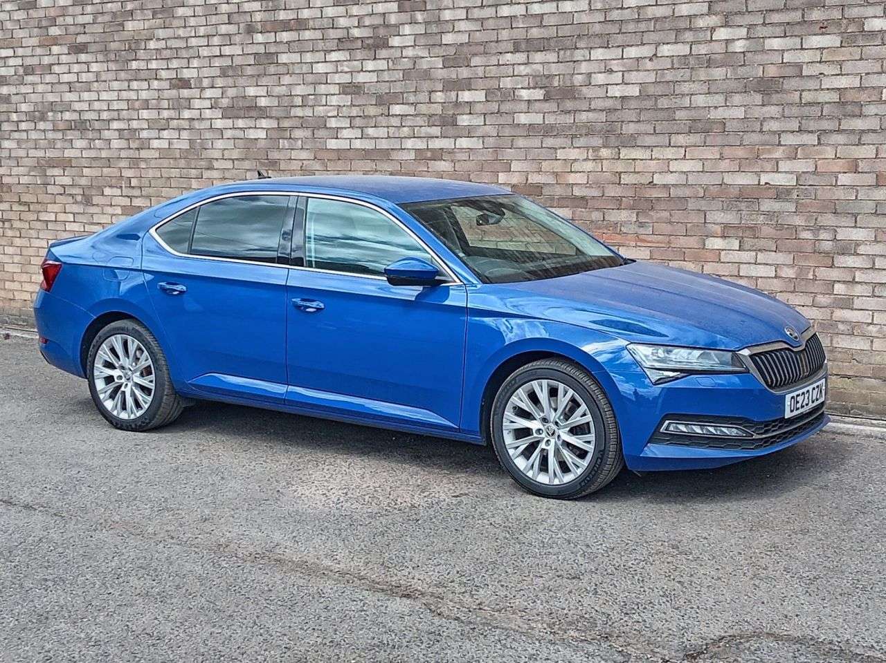 A 2023 SKODA SUPERB 2.0 TDI SE L Hatchback 5dr Diesel DSG Euro 6 (s/s) (150 ps) A 2023 SKODA SUPERB 2.0 TDI SE L Hatchback 5dr Diesel DSG Euro 6 (s/s) (150 ps)