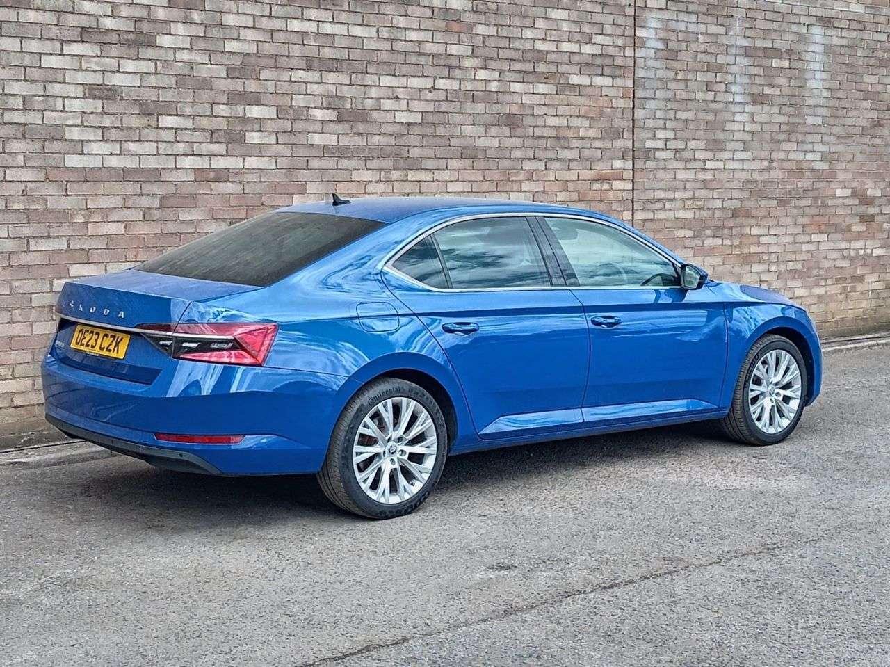 A 2023 SKODA SUPERB 2.0 TDI SE L Hatchback 5dr Diesel DSG Euro 6 (s/s) (150 ps) A 2023 SKODA SUPERB 2.0 TDI SE L Hatchback 5dr Diesel DSG Euro 6 (s/s) (150 ps)