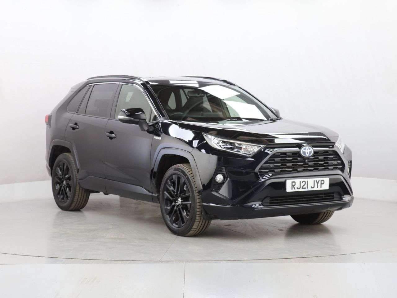 A 2021 TOYOTA RAV4 2.5 VVT-h Black Edition SUV 5dr Petrol Hybrid CVT Euro 6 (s/s) (218 ps) A 2021 TOYOTA RAV4 2.5 VVT-h Black Edition SUV 5dr Petrol Hybrid CVT Euro 6 (s/s) (218 ps)