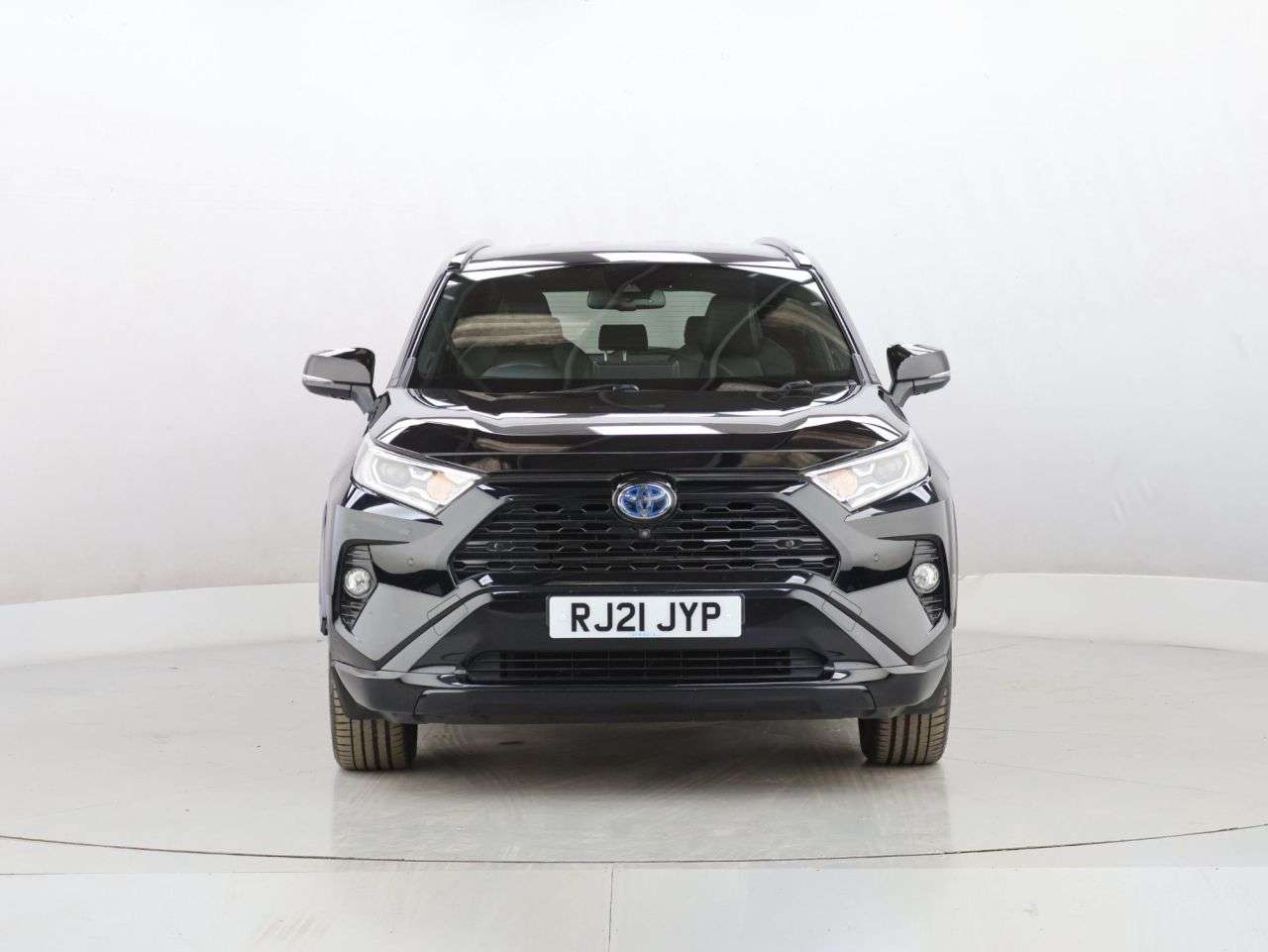 A 2021 TOYOTA RAV4 2.5 VVT-h Black Edition SUV 5dr Petrol Hybrid CVT Euro 6 (s/s) (218 ps) A 2021 TOYOTA RAV4 2.5 VVT-h Black Edition SUV 5dr Petrol Hybrid CVT Euro 6 (s/s) (218 ps)