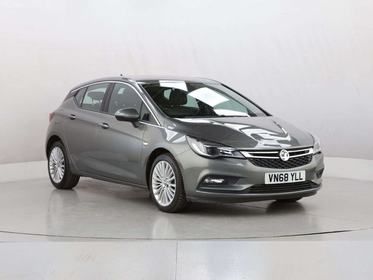A 2018 VAUXHALL ASTRA 1.6i Turbo GPF Elite Nav Hatchback 5dr Petrol Manual Euro 6 (s/s) (200 ps) A 2018 VAUXHALL ASTRA 1.6i Turbo GPF Elite Nav Hatchback 5dr Petrol Manual Euro 6 (s/s) (200 ps)